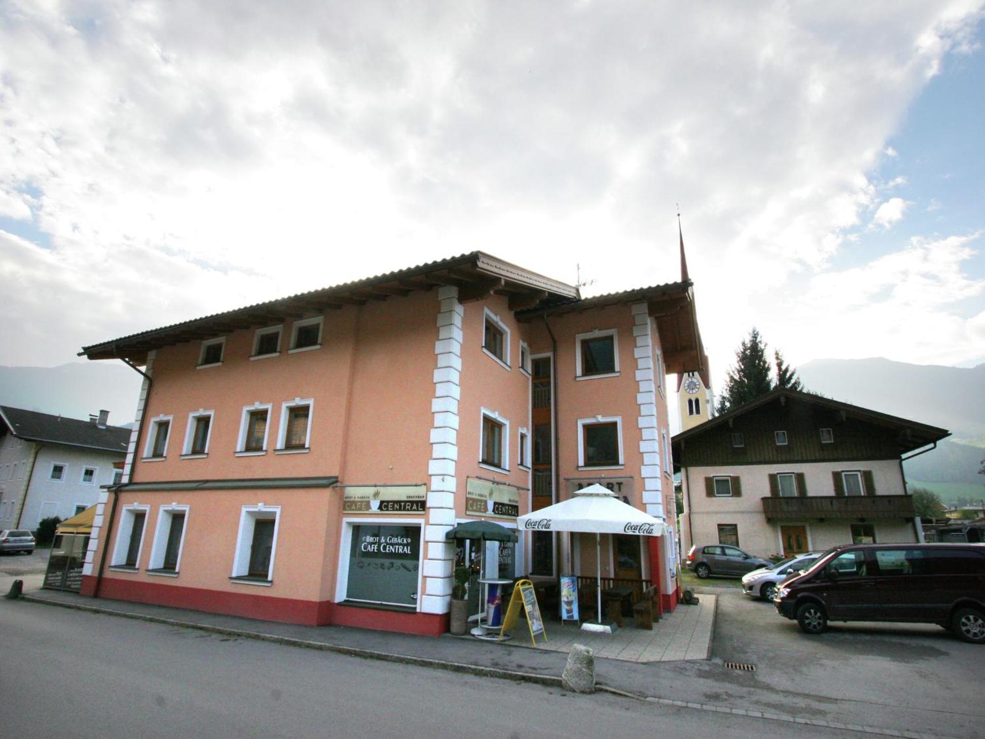 Spacious Apartment In Uderns Near Ski Area Kültér fotó