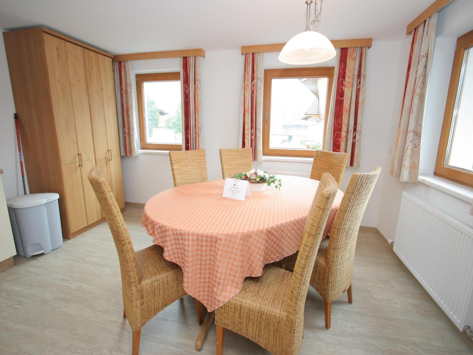 Spacious Apartment In Uderns Near Ski Area Kültér fotó