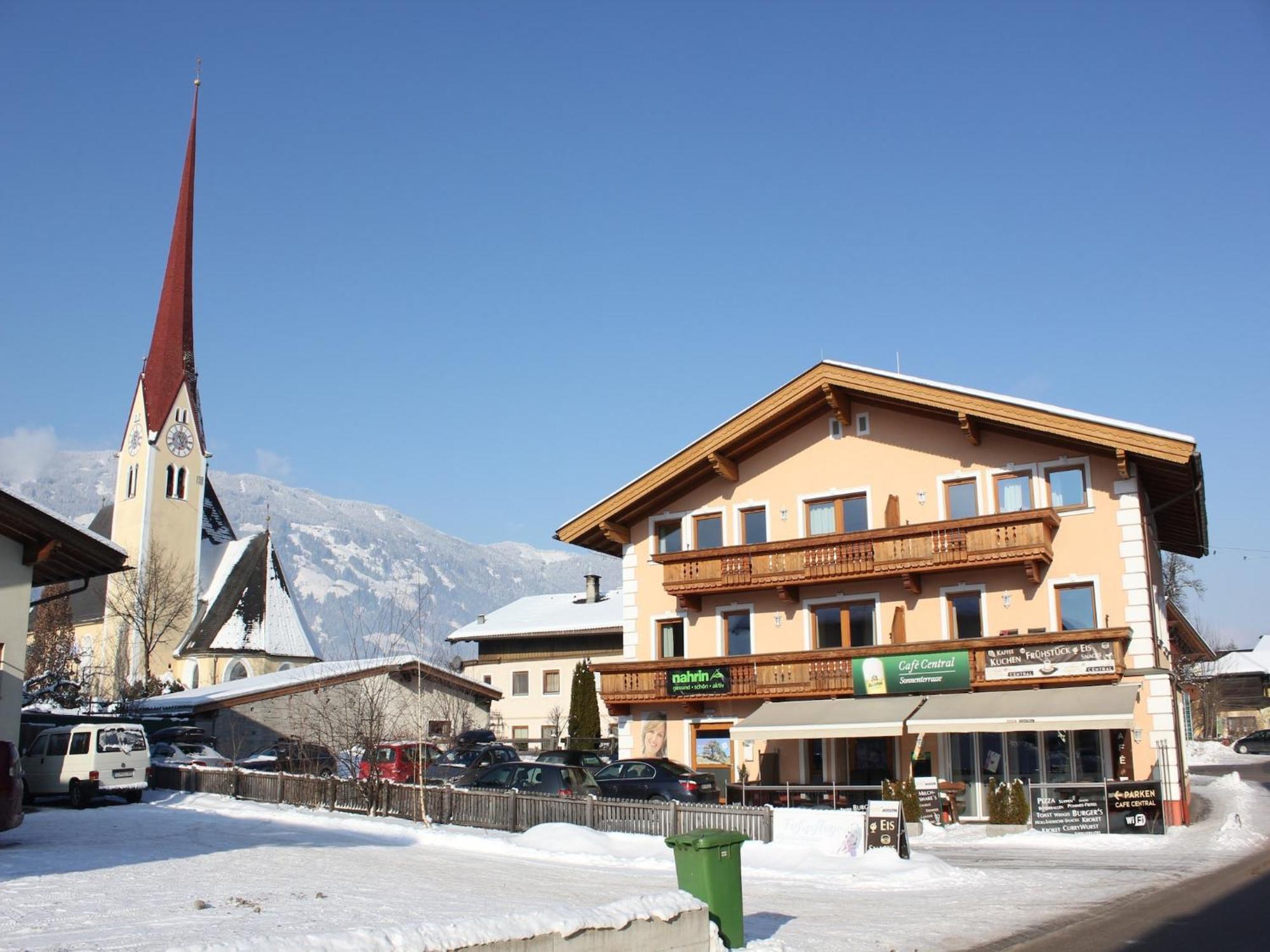 Spacious Apartment In Uderns Near Ski Area Kültér fotó